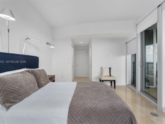 Apartment for rent  Unit #2405 - photo 7498696