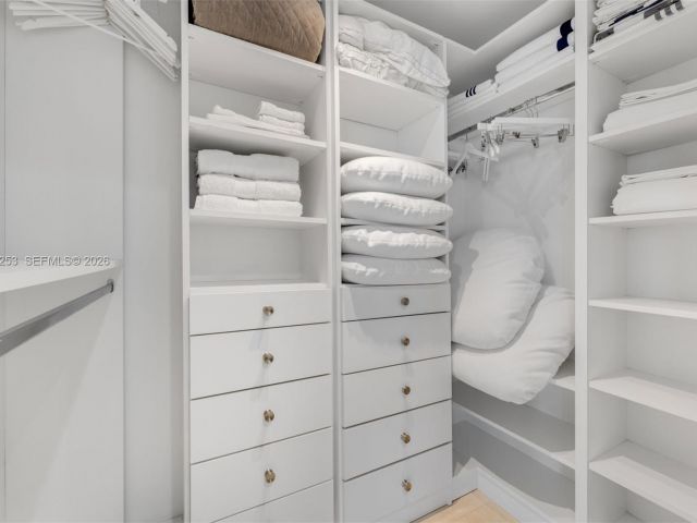 Apartment for rent  Unit #2405 - photo 7498698