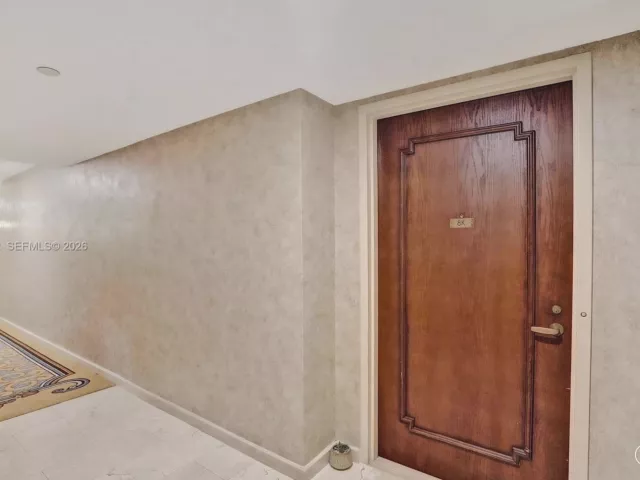 2-bedroom condo for sale in Aventura - 19355 Turnberry Way 8K - MondialRealty