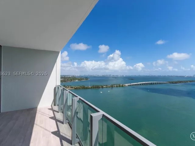 2-bedroom condo for sale in Miami - 2900 NE 7th Ave 3004 - MondialRealty
