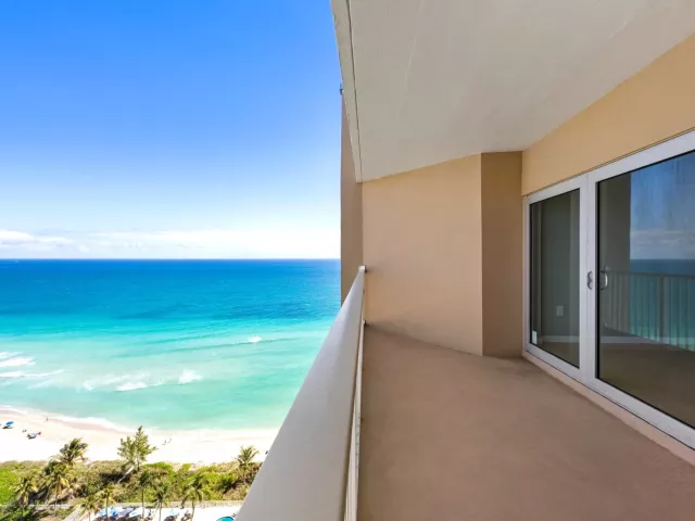 1-bedroom condo for sale in Hallandale Beach - 1950 S Ocean Drive PHB - MondialRealty