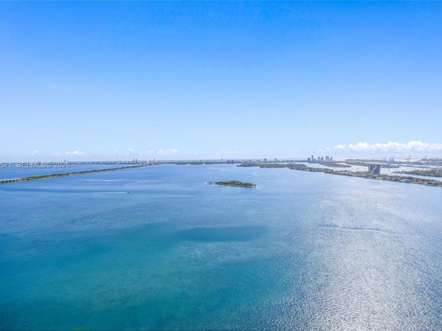 Apartment for rent  Unit #4007 - photo 7489067