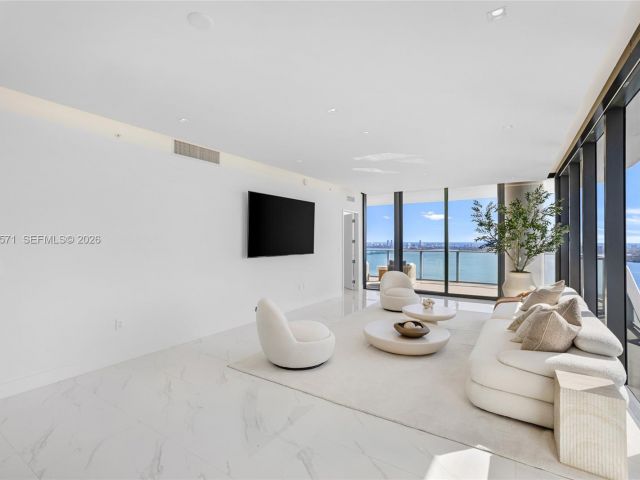 Apartment for rent  Unit #4007 - photo 7489077