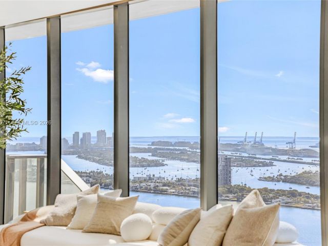 Apartment for rent  Unit #4007 - photo 7489083