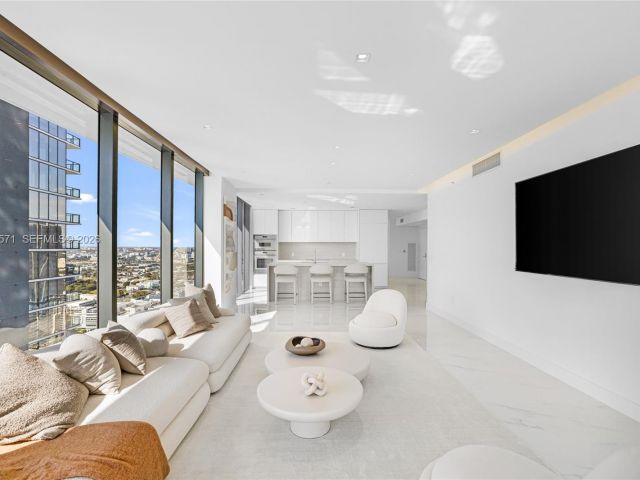 Apartment for rent  Unit #4007 - photo 7489089