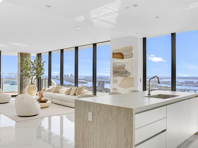 Apartment for rent  Unit #4007 - photo 7489092