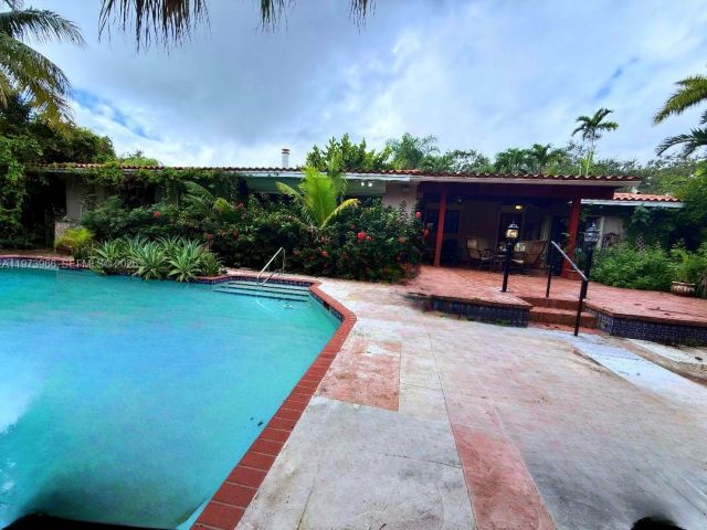 Home for sale at 1915 Country Club Prado - photo 7471190