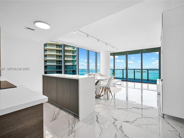 Apartment for rent  Unit #2007 - photo 7494688