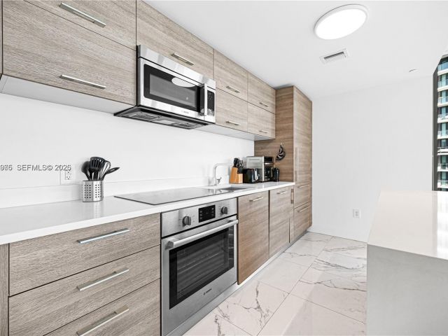 Apartment for rent  Unit #2007 - photo 7494691