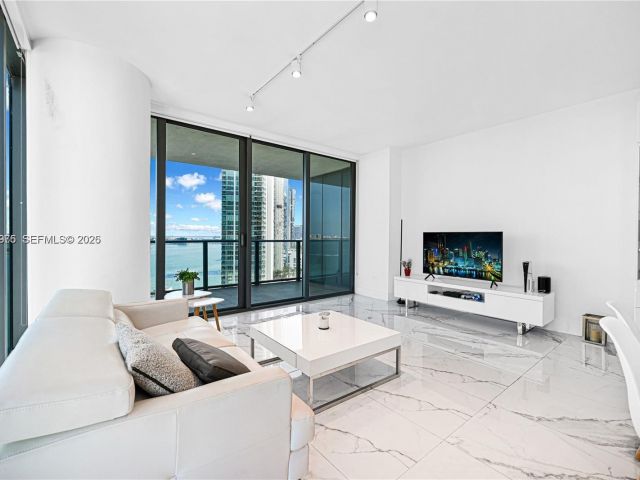 Apartment for rent  Unit #2007 - photo 7494693