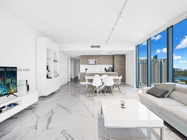 Apartment for rent  Unit #2007 - photo 7494696