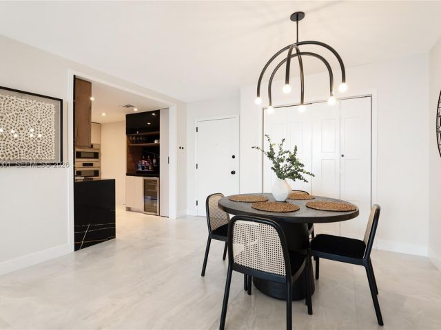 Apartment for rent  Unit #2406 - photo 7513890