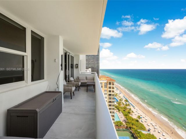 Apartment for rent  Unit #2406 - photo 7513893