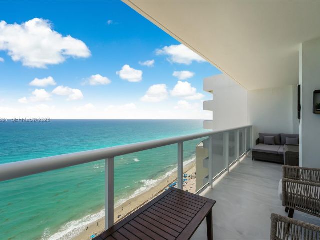 Apartment for rent  Unit #2406 - photo 7513894