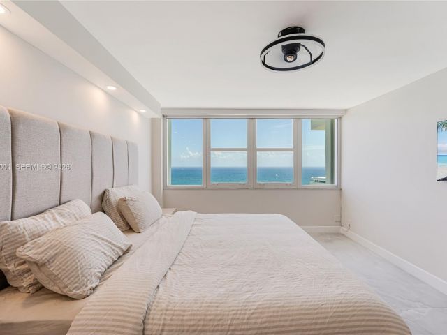 Apartment for rent  Unit #2406 - photo 7513897