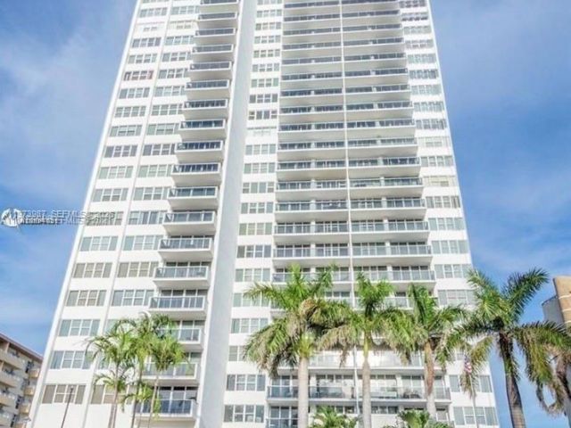 Apartment for sale  Unit #1812 - photo 7515606