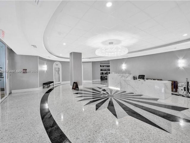 Apartment for sale  Unit #1812 - photo 7515609