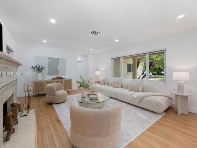 Home for rent at 5211 Granada Blvd - photo 7471550