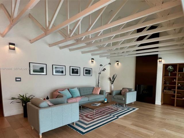 Home for rent at 524 Oleander Dr - photo 7462280