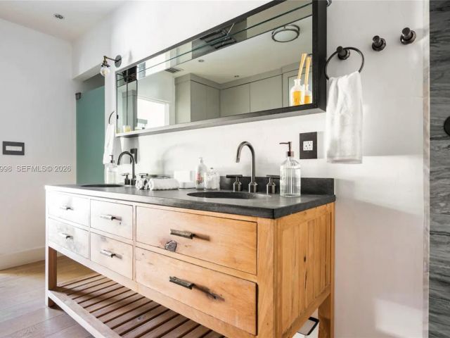 Home for rent at 524 Oleander Dr - photo 7462287