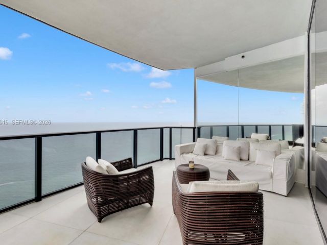 Apartment for sale  Unit #4605 - photo 7530295