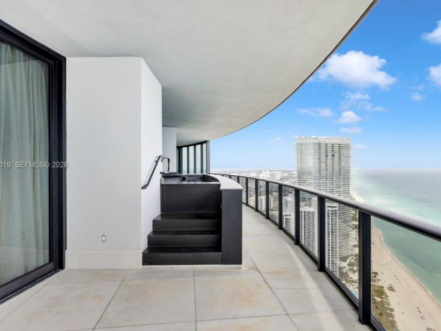 Apartment for sale  Unit #4605 - photo 7530299