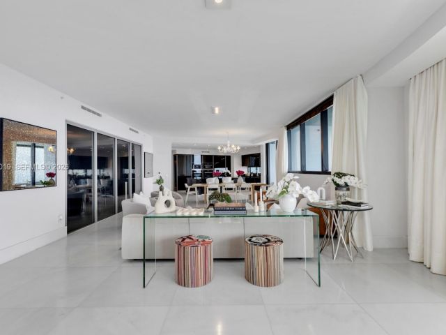 Apartment for sale  Unit #4605 - photo 7530304