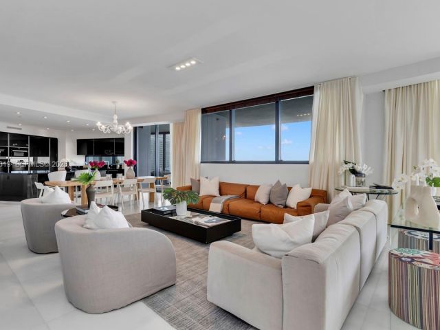 Apartment for sale  Unit #4605 - photo 7530305