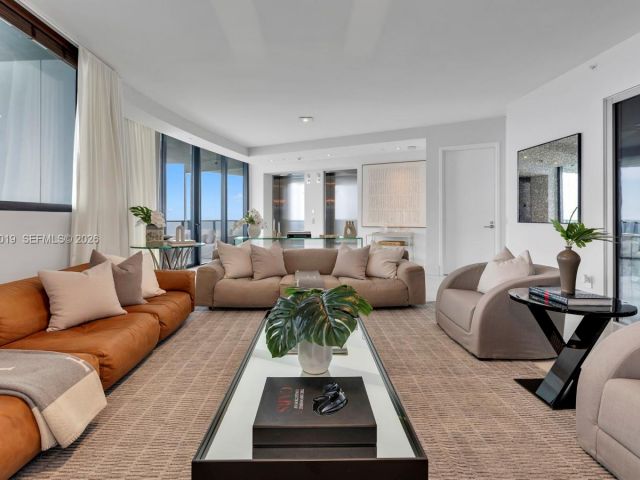 Apartment for sale  Unit #4605 - photo 7530308