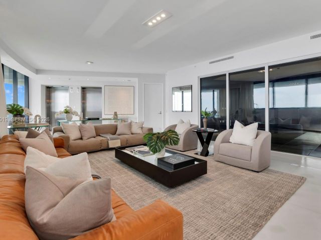 Apartment for sale  Unit #4605 - photo 7530309