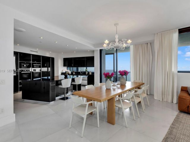 Apartment for sale  Unit #4605 - photo 7530311