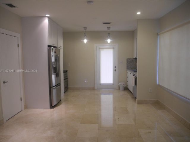 Home for rent at 1720 SW 22nd Ter 0 - photo 7466417