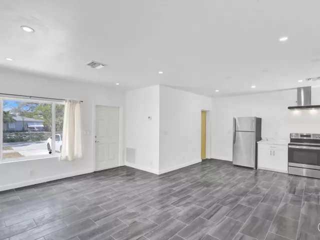2-bedroom home for sale in Fort Lauderdale - 1904 SE 1st Avenue - MondialRealty