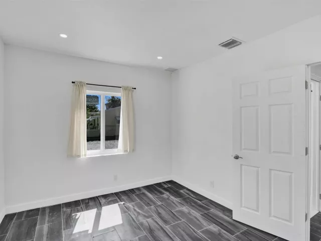 2-bedroom home for sale in Fort Lauderdale - 1904 SE 1st Avenue - MondialRealty