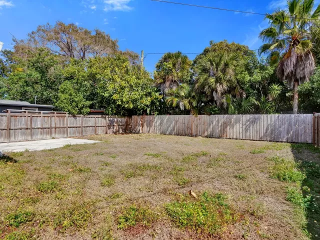 2-bedroom home for sale in Fort Lauderdale - 1904 SE 1st Avenue - MondialRealty