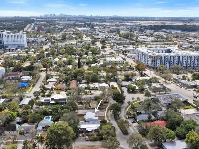 2-bedroom home for sale in Fort Lauderdale - 1904 SE 1st Avenue - MondialRealty