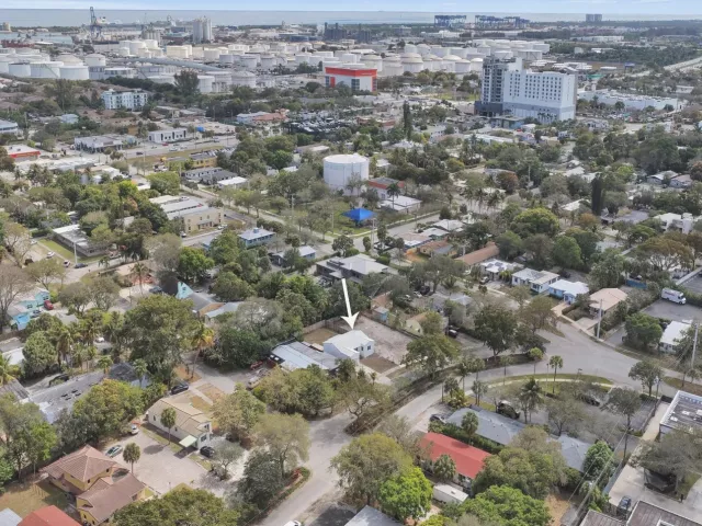 2-bedroom home for sale in Fort Lauderdale - 1904 SE 1st Avenue - MondialRealty