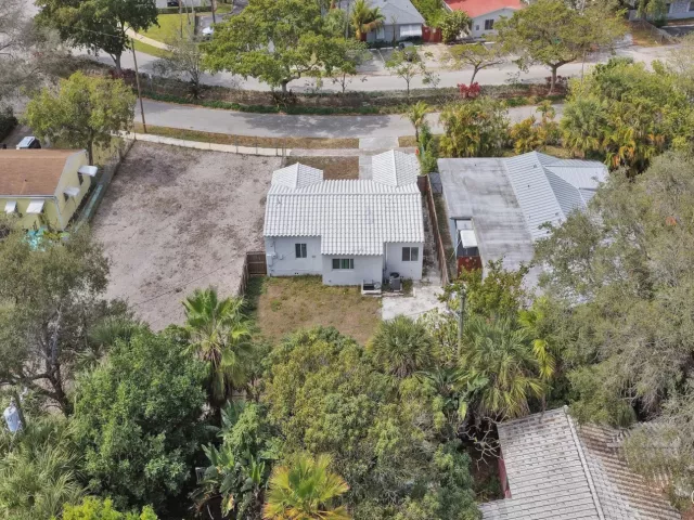 2-bedroom home for sale in Fort Lauderdale - 1904 SE 1st Avenue - MondialRealty