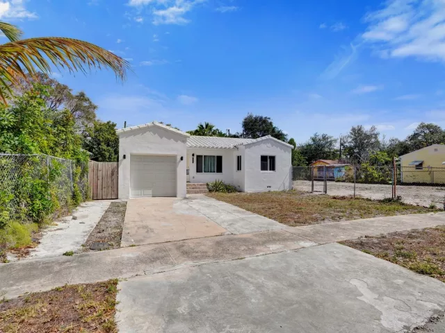 2-bedroom home for sale in Fort Lauderdale - 1904 SE 1st Avenue - MondialRealty