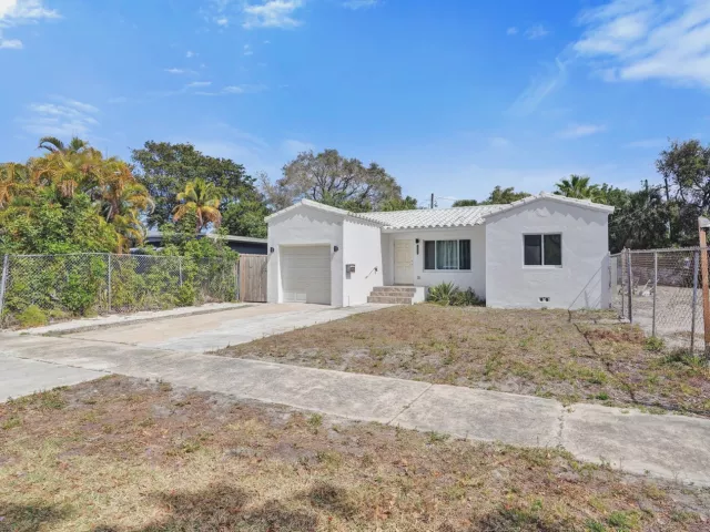 2-bedroom home for sale in Fort Lauderdale - 1904 SE 1st Avenue - MondialRealty