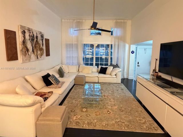 Home for rent at 9048 Carlyle Ave - photo 7467127