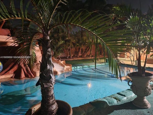 Home for sale at 2900 NW 25th Way - photo 7453388