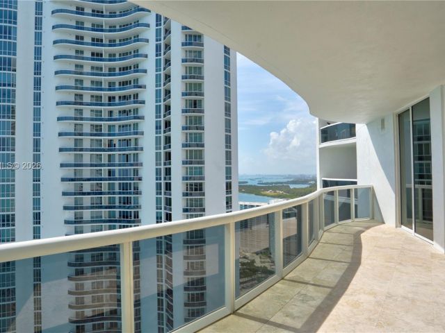 Apartment for rent  Unit #3007 - photo 7496844