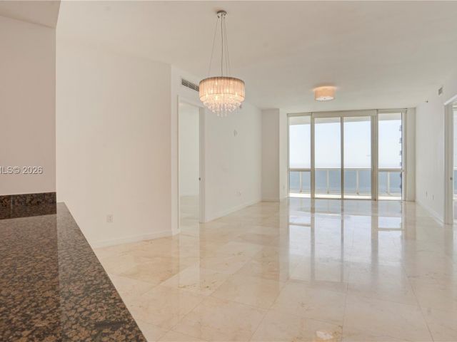 Apartment for rent  Unit #3007 - photo 7496848