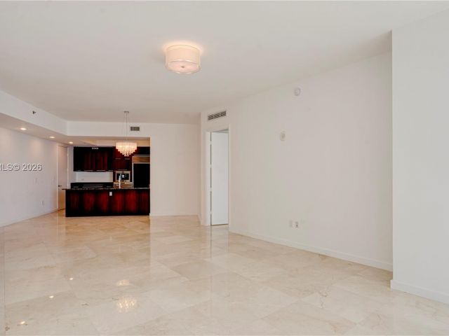 Apartment for rent  Unit #3007 - photo 7496854