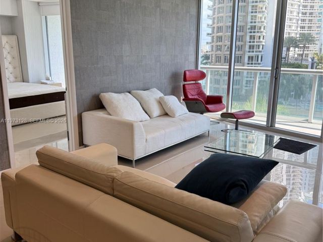 Apartment for rent  Unit #619 - photo 7529255