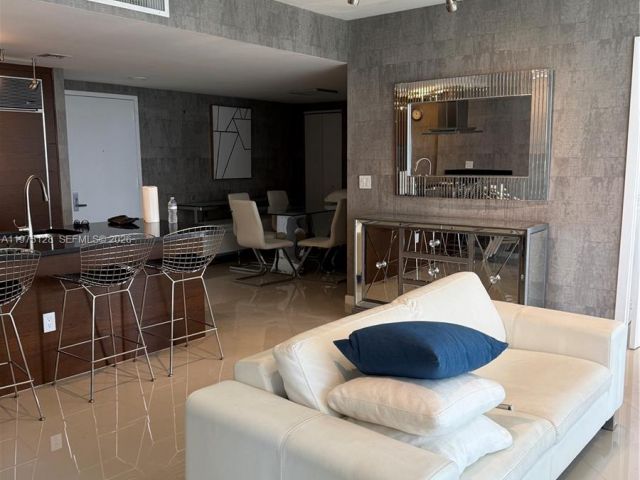 Apartment for rent  Unit #619 - photo 7529257