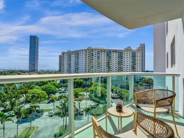 Apartment for sale  Unit #718 - photo 7513624