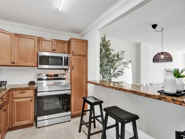 Apartment for sale  Unit #718 - photo 7513632