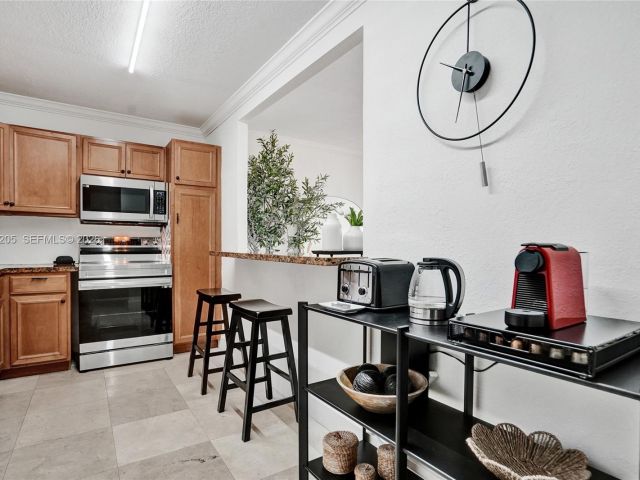 Apartment for sale  Unit #718 - photo 7513633